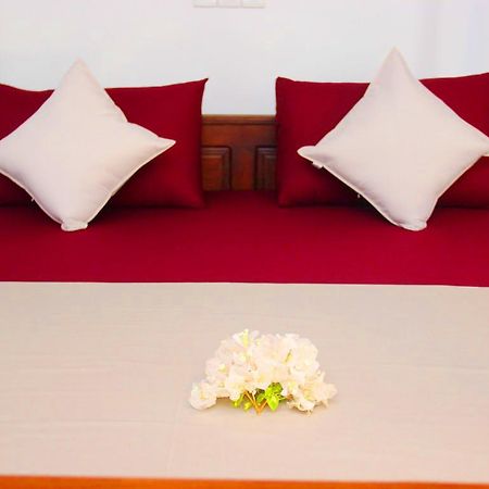 Sooriya Sewana Guest House Banduramulla Luaran gambar