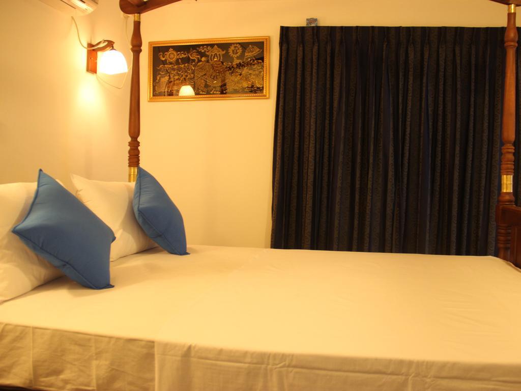 Sooriya Sewana Guest House Banduramulla Luaran gambar